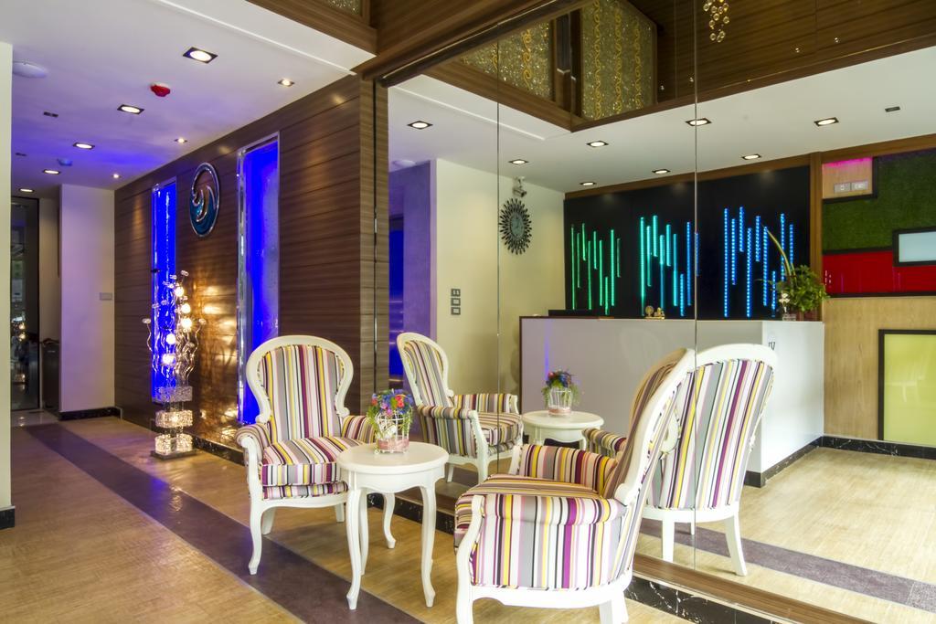 Eleven Avenue Suites Bangkok Dış mekan fotoğraf