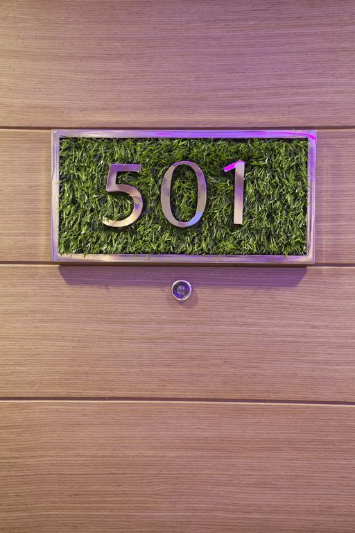 Eleven Avenue Suites Bangkok Dış mekan fotoğraf