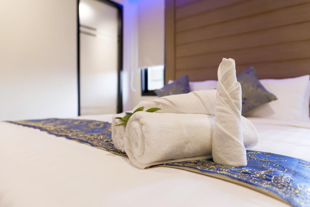 Eleven Avenue Suites Bangkok Dış mekan fotoğraf
