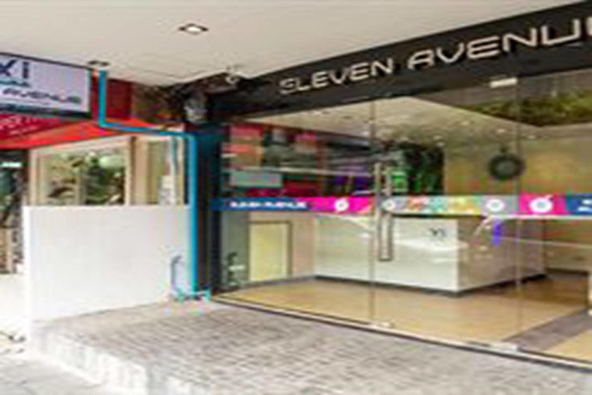 Eleven Avenue Suites Bangkok Dış mekan fotoğraf