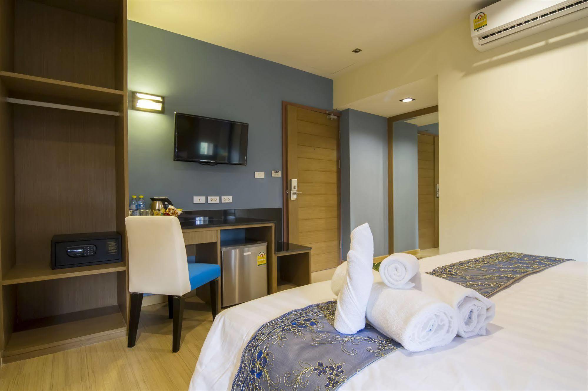 Eleven Avenue Suites Bangkok Dış mekan fotoğraf