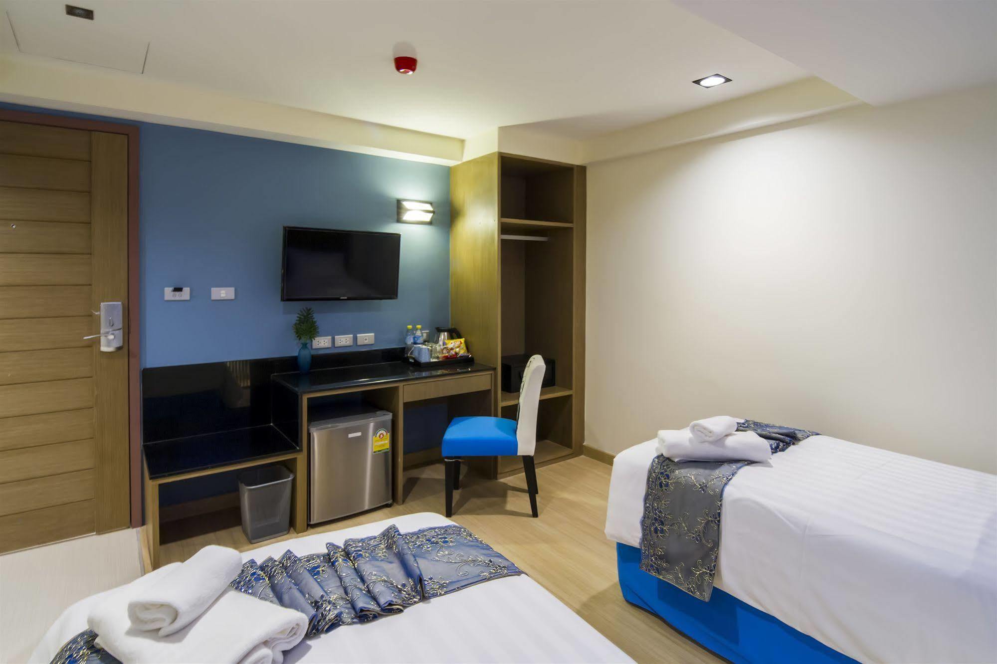 Eleven Avenue Suites Bangkok Dış mekan fotoğraf